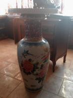 Grote chinese vaas met tafelblad, Ophalen