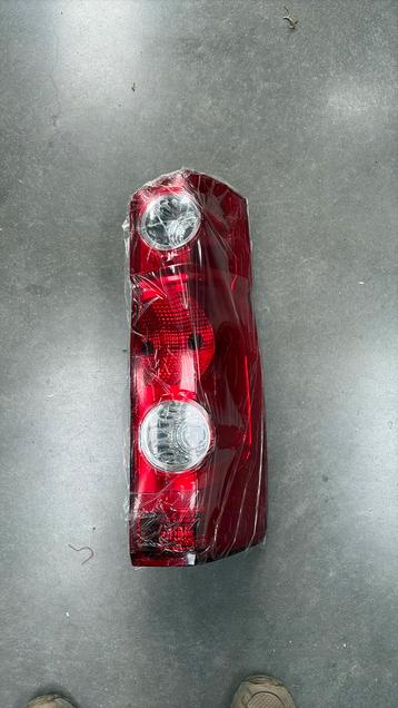VW Crafter achterlicht Rechts - nieuw in doos beschikbaar voor biedingen