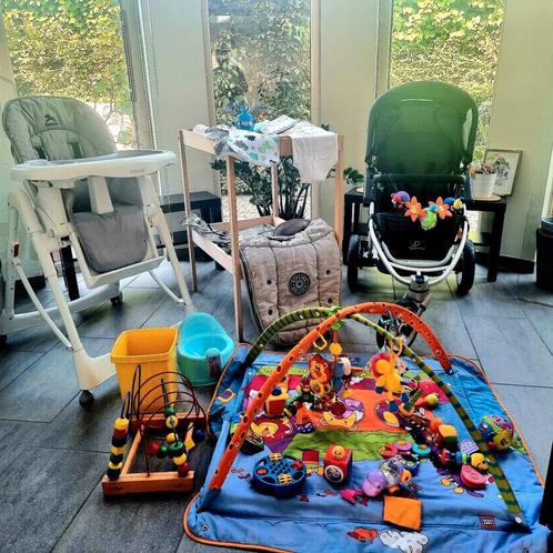 Baby uitzet. Buggy, verzorgingstafel, eetstoel, speelmat ..., Kinderen en Baby's, Kinderwagens en Combinaties, Gebruikt, Quinny