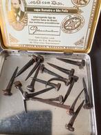 Antieke handgemaakte spijkers, Enlèvement