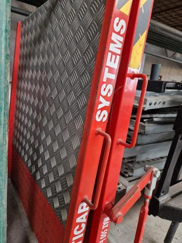 Oprijplaat, ramp voor aanhangwagen of bestelwagen beschikbaar voor biedingen