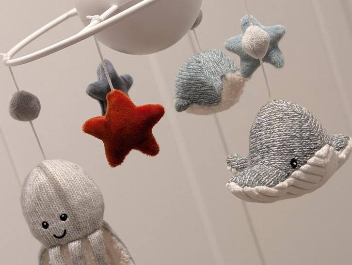 Mooie muziekmobiel, in perfecte staat, Kinderen en Baby's, Speelgoed | Babyspeelgoed, Zo goed als nieuw, Mobiel, Met geluid, Ophalen