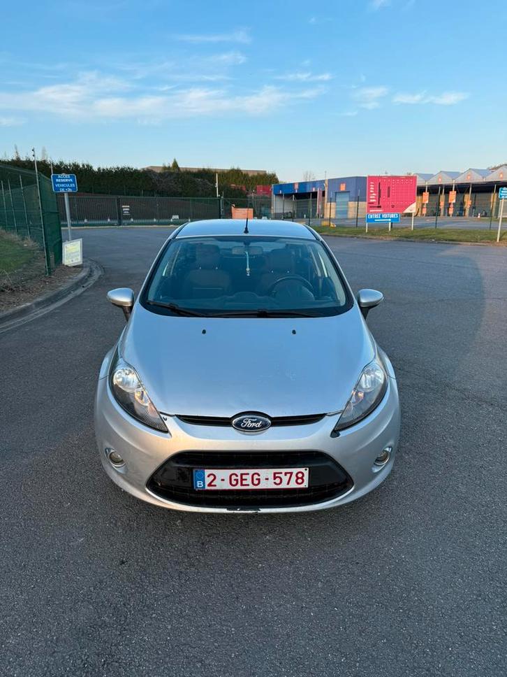 FORD FIESTA 1.4 TDCI, Autos, Ford, Particulier, Fiësta, Air conditionné, Diesel, Euro 5, Berline, 5 portes, Boîte manuelle, Argent ou Gris