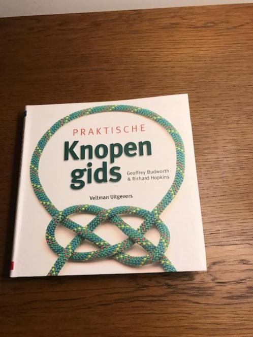 Praktische knopengids / Geoffrey Budworth & Richard Hopkins, Boeken, Hobby en Vrije tijd, Ophalen of Verzenden