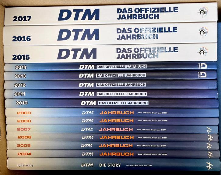 DTM Officiele Jaarboeken 2003 t/m 2017 - 15 Delen Uniek‼️, Verzamelen, Automerken, Motoren en Formule 1, Zo goed als nieuw, Auto's