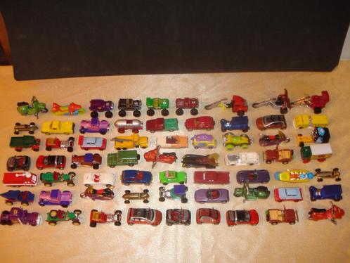 KINDER Lot de 63 Voitures et Motos Diverses 2000's Ferrero, Verzamelen, Verrassingseieren, Zo goed als nieuw, Overige typen, Ophalen of Verzenden