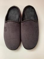 Grijze pantoffels 40, Kleding | Heren, Schoenen, Ophalen of Verzenden, Gedragen, Pantoffels of Sloffen