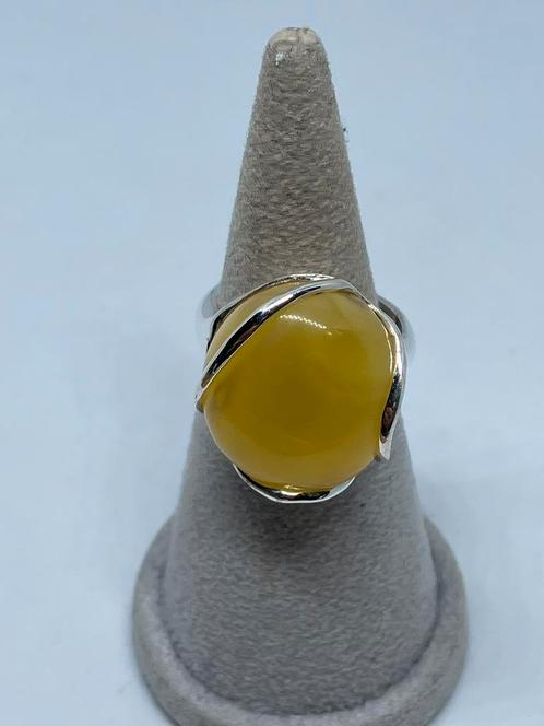 Zilveren ring met natuurlijke Baltische Amber maat 16, Bijoux, Sacs & Beauté, Bagues, Neuf, Femme, Plus petit que 17, Jaune, Argent