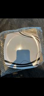 6 assiettes en plastique, Maison & Meubles, Cuisine | Vaisselle, Enlèvement, Neuf