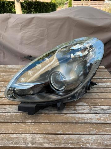 Alfa romeo Giulietta koplamp links beschikbaar voor biedingen