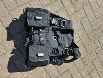 Wing (M) en Duikpak (ML) te koop beschikbaar voor biedingen