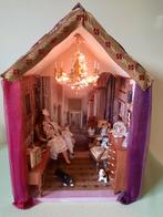 Huisje met mini meubeltjes, Ophalen, Zo goed als nieuw