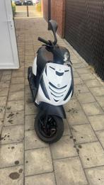 piaggo zip 50cc 4t, Fietsen en Brommers, Ophalen, Zo goed als nieuw, Zip