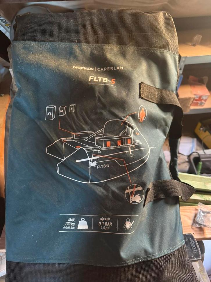 Bellyboat caperlan, Sports nautiques & Bateaux, Pêche à la ligne | Poissons prédateurs, Neuf, Enlèvement