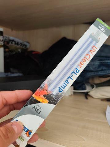 Uv lamp met nieuwe bulb nog in de verpakking en 2 dichtingen beschikbaar voor biedingen