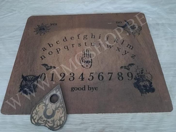 Ouija bord te koop. Moet weg wegens rare geluiden 's nachts, Hobby en Vrije tijd, Gezelschapsspellen | Bordspellen, Nieuw, Ophalen of Verzenden