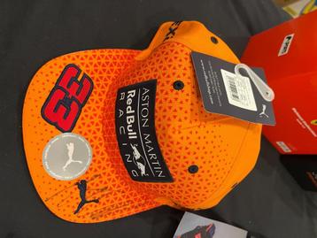 Max Verstappen collectie F1 artikelen  beschikbaar voor biedingen