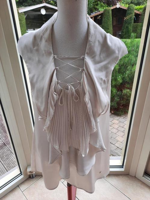 Aparte top FAIRLY - 38, Kleding | Dames, Topjes, Zo goed als nieuw, Maat 38/40 (M), Beige, Zonder mouw, Ophalen of Verzenden