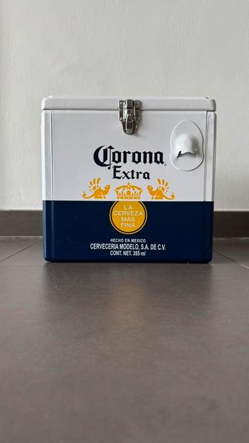 Corona Extra metalen koelbox beschikbaar voor biedingen