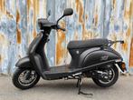 Fly Retro Scooter --A of B klasse!! | Topdeal !, Fietsen en Brommers, Nieuw, Fly, Benzine, 49 cc