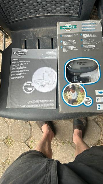 Deluxe ondergrondse omheiningssysteem met draad voor katten beschikbaar voor biedingen