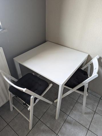 Ikea eettafel + 2x plooibare stoelen