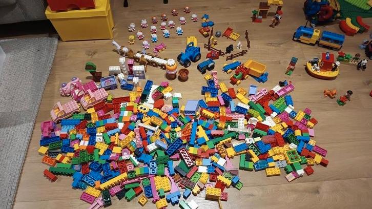 Grote set Duplo-Hello Kitty-Revell RC Junior-platen, Kinderen en Baby's, Speelgoed | Duplo en Lego, Gebruikt, Duplo, Losse stenen