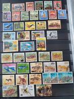 Sri Lanka 170 zegels, Timbres & Monnaies, Timbres | Albums complets & Collections, Enlèvement ou Envoi