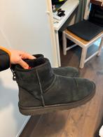UGG Mini 41 Black boots, Enlèvement, Comme neuf