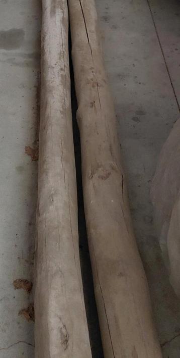 Dakbalk rond 5 m lengte/diameter 15 cm weg door eind dakwerk beschikbaar voor biedingen