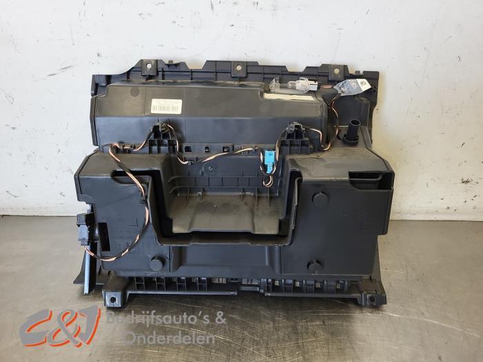 Dashboardkastje van een Mercedes V-Klasse, Auto-onderdelen, Dashboard en Schakelaars, Mercedes-Benz, Gebruikt, 3 maanden garantie