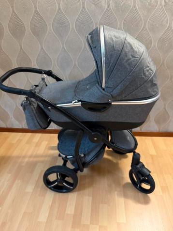 Kinderwagen first beschikbaar voor biedingen