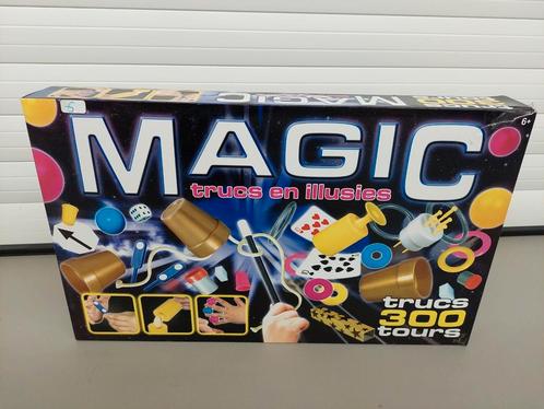 goocheldoos  - magic - 300 trucs, Hobby en Vrije tijd, Gezelschapsspellen | Overige, Gebruikt, Ophalen of Verzenden