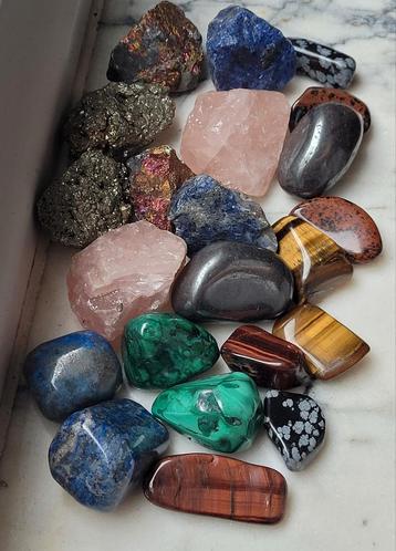 Collection Mineral : 22 pièces, brutes et polies 