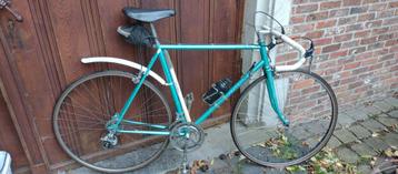 Peugeot retro koersfiets. Stalvondst.  beschikbaar voor biedingen