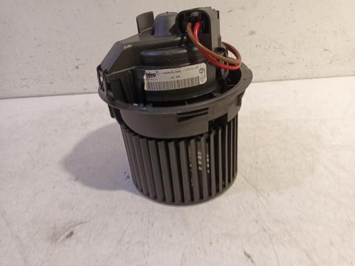 KACHEL VENTILATORMOTOR Renault Clio IV (5R) (5P3730000), Auto-onderdelen, Airco en Verwarming, Renault, Gebruikt