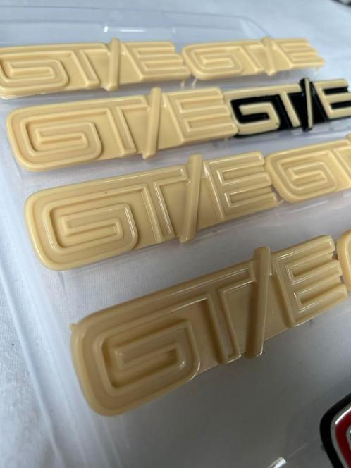 Opel Manta GT/E emblemen, Auto-onderdelen, Klein materiaal, Oldtimer onderdelen, Opel, Overige automerken, Nieuw, Ophalen of Verzenden