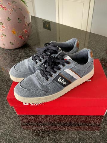 Sneakers van lee cooper beschikbaar voor biedingen