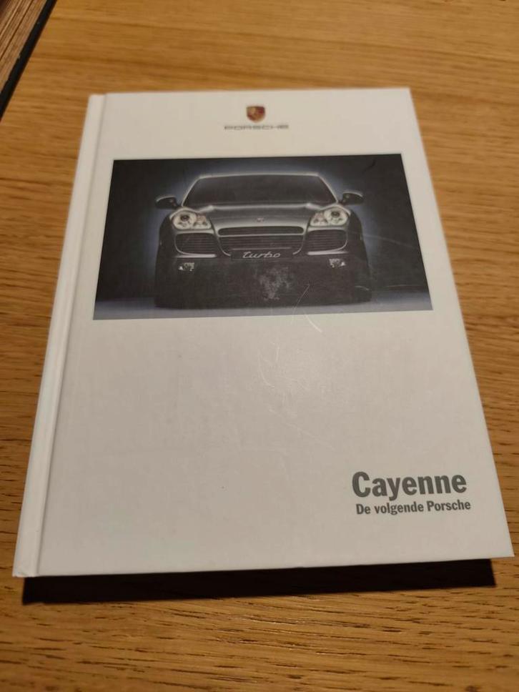Collector's item: Porche Cayenne. Circa 2003., Boeken, Auto's | Folders en Tijdschriften, Ophalen of Verzenden