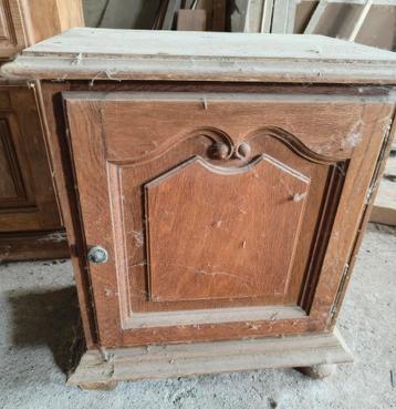Table de chevet ancienne (petite) en chêne, 45 à 65 cm, Enlèvement, Utilisé, 55 à 70 cm