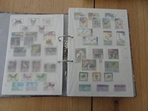 Verzameling gestempelde reeksen ( 495 R ) en 70 blokken, Postzegels en Munten, Postzegels | Volle albums en Verzamelingen, Ophalen of Verzenden