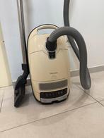 Miele stofzuiger select confort 2200 watt, Ophalen, Zo goed als nieuw, Stofzuiger