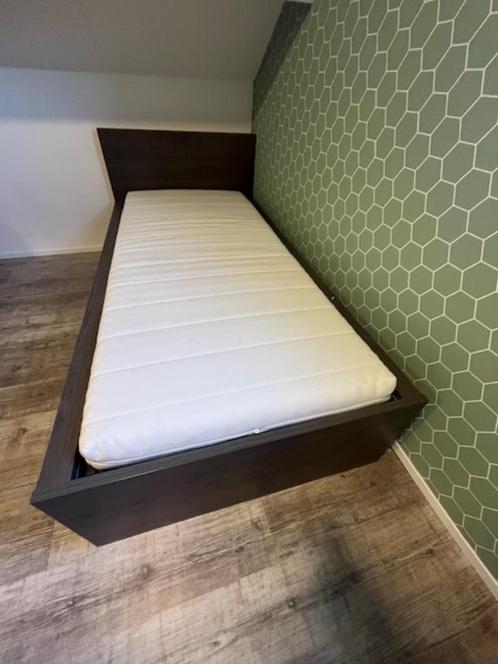 Eenpersoonsbed met onderbed of lade, Huis en Inrichting, Slaapkamer | Bedden, Zo goed als nieuw, Eenpersoons, 90 cm, 200 cm, Hout