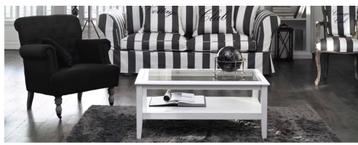 Table basse blanche disponible aux enchères