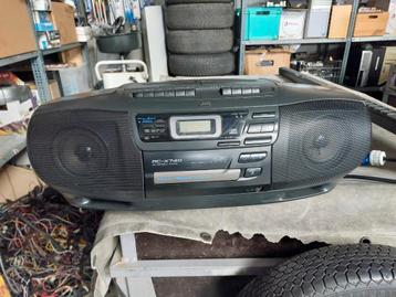 JVC draagbare radio cassette en CD beschikbaar voor biedingen