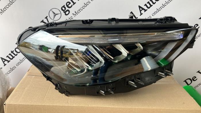 Koplamp rechts van een Mercedes GLA, Auto-onderdelen, Verlichting, Mercedes-Benz, Gebruikt, 3 maanden garantie, Ophalen of Verzenden
