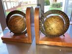 Oude boekensteunen wereldbollen - set van 2, Ophalen of Verzenden, Zo goed als nieuw