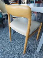 Twee mooie vintage stoelen, Möller., Ophalen, Zo goed als nieuw, Twee
