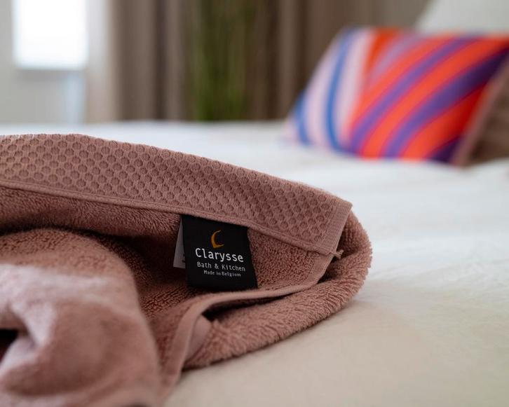 handdoeken Clarysse, Huis en Inrichting, Badkamer | Badtextiel en Accessoires, Gebruikt, Handdoek, Roze, Ophalen