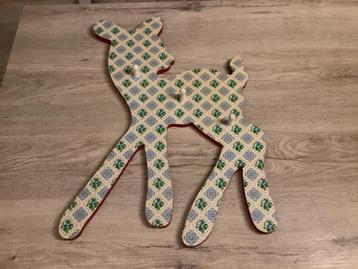 Vintage houten kinderkapstok hertenvorm (56x38 cm) beschikbaar voor biedingen